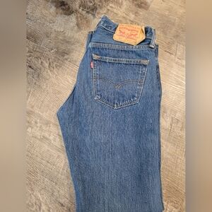 Levi 501 shrink to fit men's jeans